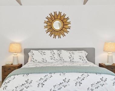 2 William Way - Photo Thumbnail 27