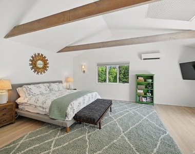 2 William Way - Photo Thumbnail 26