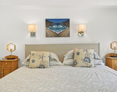 2 William Way - Photo Thumbnail 15