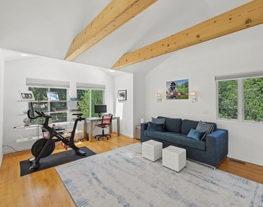 2 William Way - Photo Thumbnail 17