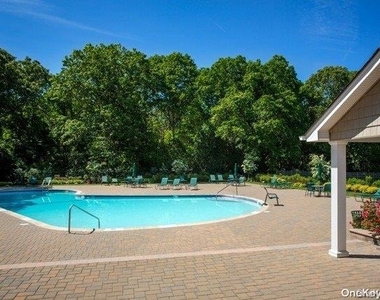1 Brookwood Drive - Photo Thumbnail 2