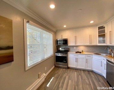 254 Terrace Road - Photo Thumbnail 3