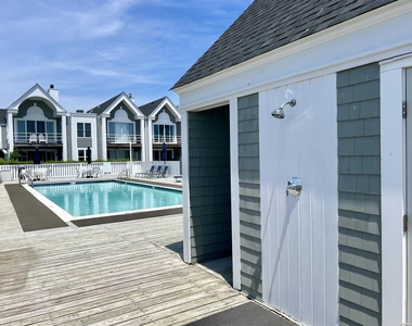 8 Oyster Point - Photo Thumbnail 5