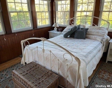 898 Evergreen Walk - Photo Thumbnail 2