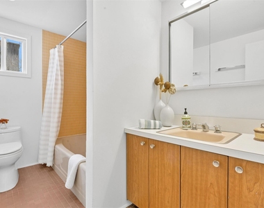 298 Dune Road - Photo Thumbnail 34