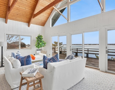 298 Dune Road - Photo Thumbnail 20