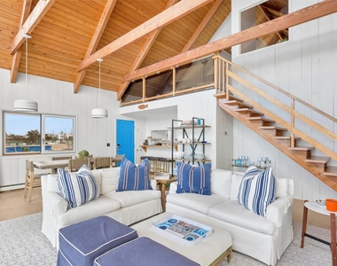 298 Dune Road - Photo Thumbnail 18