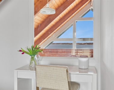 298 Dune Road - Photo Thumbnail 31
