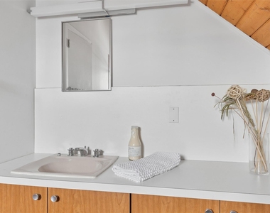 298 Dune Road - Photo Thumbnail 33