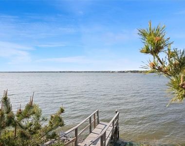 298 Dune Road - Photo Thumbnail 1