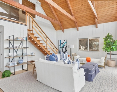 298 Dune Road - Photo Thumbnail 21