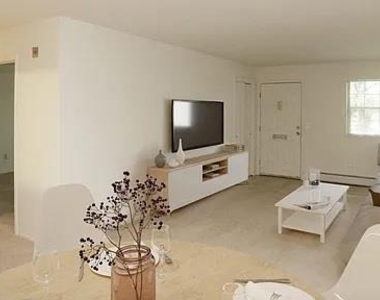 1b Country Club Drive - Photo Thumbnail 3