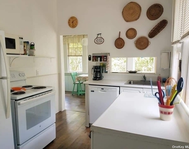 276 Cottage Walk - Photo Thumbnail 2