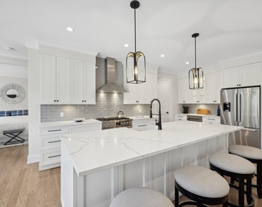910 Glenn Road - Photo Thumbnail 6