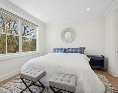 910 Glenn Road - Photo Thumbnail 15