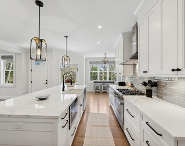 910 Glenn Road - Photo Thumbnail 5