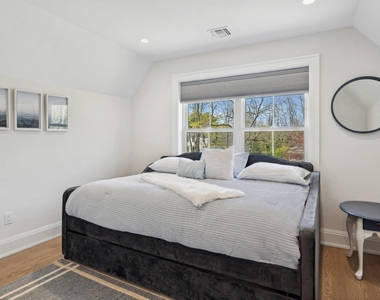910 Glenn Road - Photo Thumbnail 22