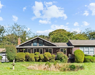 300 Marion Place - Photo Thumbnail 19