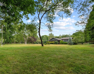 300 Marion Place - Photo Thumbnail 24