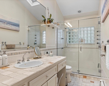3 Crestview Drive - Photo Thumbnail 9
