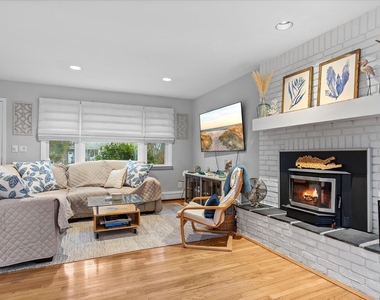 3 Crestview Drive - Photo Thumbnail 3
