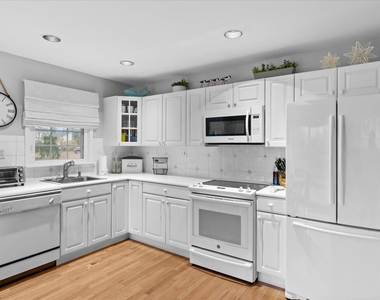 3 Crestview Drive - Photo Thumbnail 5