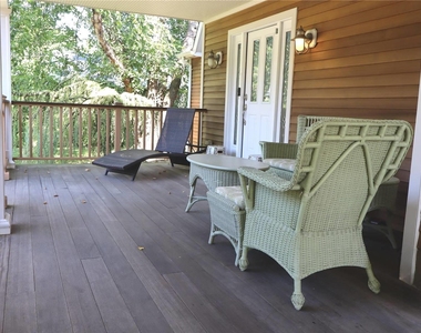 6 Nidzyn Avenue - Photo Thumbnail 2