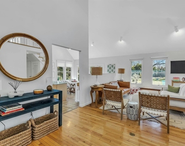 6 Nidzyn Avenue - Photo Thumbnail 4