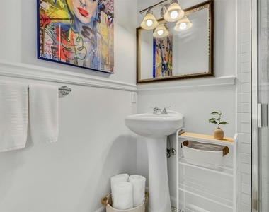 6 Nidzyn Avenue - Photo Thumbnail 10