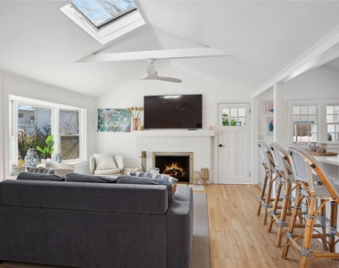 66 Library Avenue - Photo Thumbnail 9
