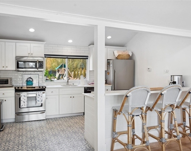 66 Library Avenue - Photo Thumbnail 8