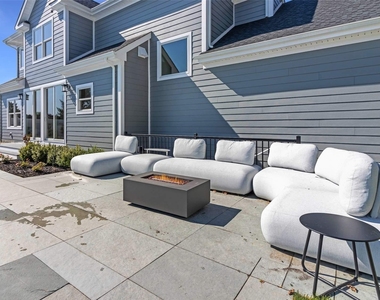 950 Tasker Lane - Photo Thumbnail 28