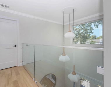 950 Tasker Lane - Photo Thumbnail 19
