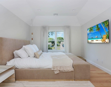 950 Tasker Lane - Photo Thumbnail 21