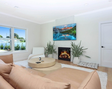 950 Tasker Lane - Photo Thumbnail 10
