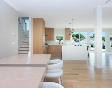 950 Tasker Lane - Photo Thumbnail 9