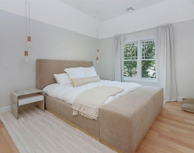 950 Tasker Lane - Photo Thumbnail 22