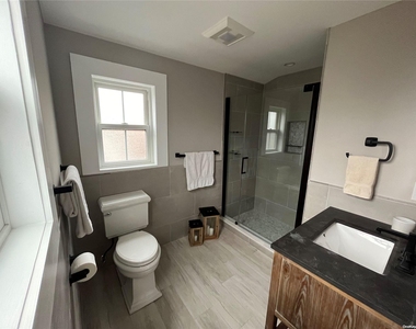 600 Bayberry Walk - Photo Thumbnail 9