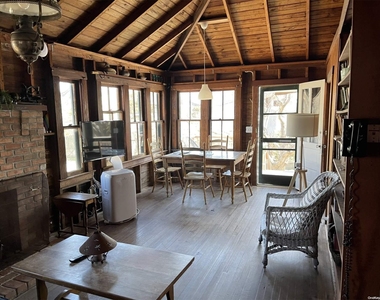315 Wilmot Road - Photo Thumbnail 4