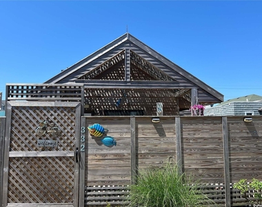 332 Dehnoff Walk - Photo Thumbnail 13