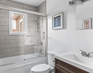 38 Homesite Avenue - Photo Thumbnail 10