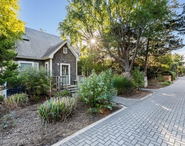 38 Homesite Avenue - Photo Thumbnail 19