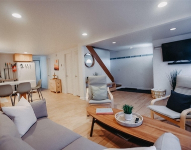 157 Beach 109th St - Photo Thumbnail 5