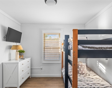 311 Wilmot Road - Photo Thumbnail 7
