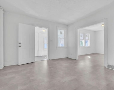 10 Bay Woods Drive - Photo Thumbnail 10