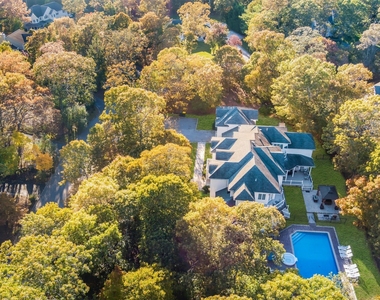 10 Bay Woods Drive - Photo Thumbnail 24