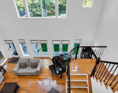 10 Bay Woods Drive - Photo Thumbnail 3
