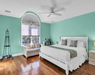 10 Bay Woods Drive - Photo Thumbnail 4
