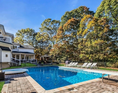 10 Bay Woods Drive - Photo Thumbnail 19