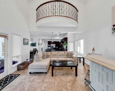 10 Bay Woods Drive - Photo Thumbnail 8